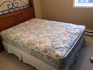 Free mattress and box spring (double)