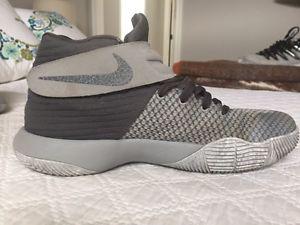 Kyrie Irving II size 9 mens