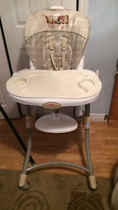 Like new HighChair fisherprice