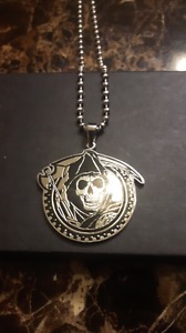 Men's necklace and pendant
