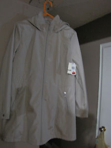 NEW WOMANS SPRING JACKET WITH TAG