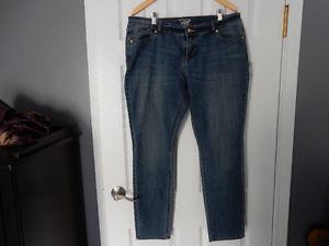 Old Navy Jeans, "The Flirt" Size 14