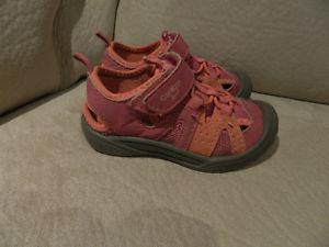 OshKosh sandals size t6