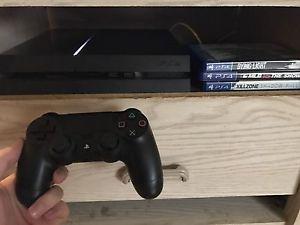PS4 3 GAMES AND A CONTROLLER