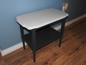 RE-FINISHED 2-tone table (dark & light grey fusion paint)