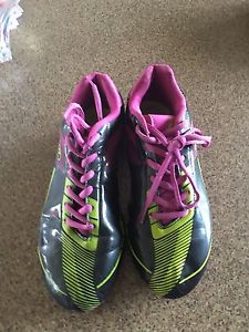 Rawlings Size 8 women's cleats