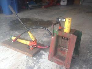 Re-Bar Cutter with manual hydraulic pump