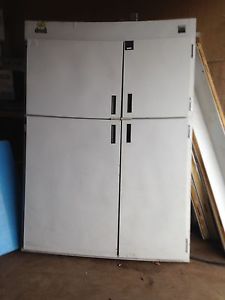 Reach- In Freezer Storage