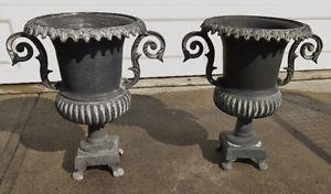Set of two Cast iron outdoor Planters