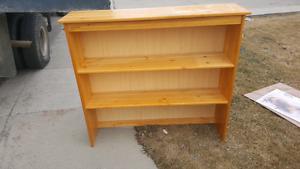 Shelf for sale in good condition. $20.