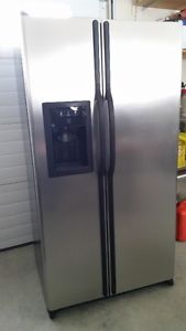 Side by side stainless refridgerator