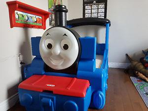 Toddler Thomas train bed