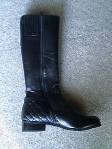 Vaneli boots size 8.5 - brand new $45 OBO
