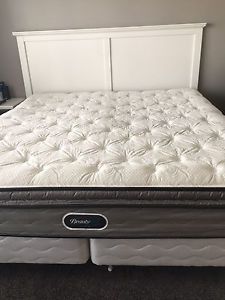 Wanted: LIKE BRAND NEW Ashley furniture bedroom and mattress