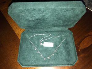 10ct White Gold diamond (1.1ct) necklace