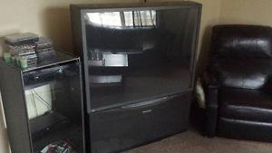 51 inch rear perjection tv