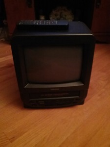 9.5 inch Orion TV/VCR COMBO