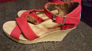 Brand new Toms wedges