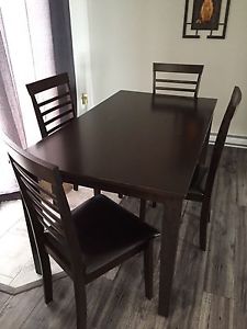 Like new kitchen dining table with 4 chairs
