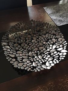 Metal decorative bowl