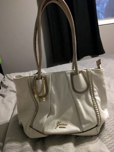 Off white Guess purse $25