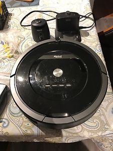 Roomba 880 robot vacuum