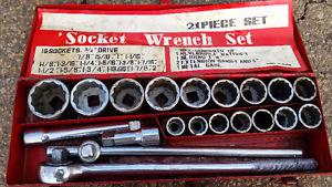 SNAP ON 3/4" DRIVE SOCKET SET WITH EXTENSIONS 25PCS