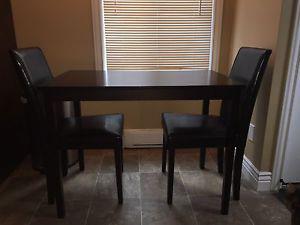 Small dining table + 2 chairs