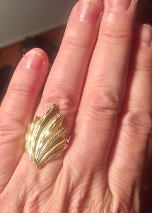 Solid 14 kt yellow gold fashion ring