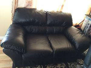 leather loveseat!!! In a good condition
