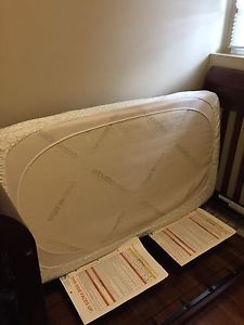 2n1 Crib and toddler bed (mattress) included!