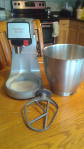 8 quart mixer with attachments and Bowl