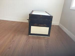Antique trunk ** great coffee table ***