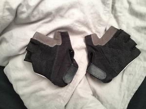 Brand new work out gloves $5