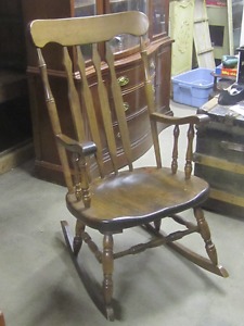 CIRCA s LARGE SOLID WOOD ROCKING CHAIR $60 PHOTO PROP