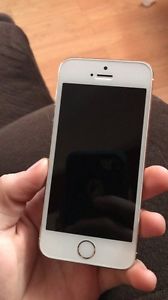 Iphone 5s mint phone no scratches