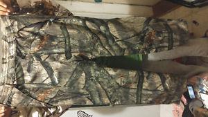 Men's camouflage pants and jacket