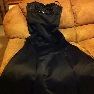 Navy Blue Gown, will fit size 4-6, unused for sale