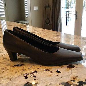New Dark Chocolate Brown Leather Shoes -Size 9