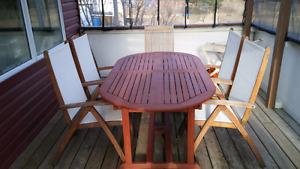 Outside wood table + 5 chairs