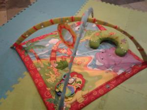 Packable play mat