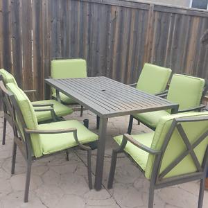 Patio set (1 table + 6 chairs + cushions)