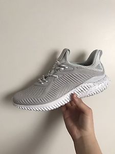 Reigning Champ Alpha Bounce, Size 9US