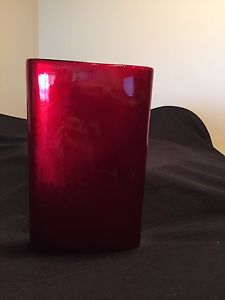 Shiny red vase
