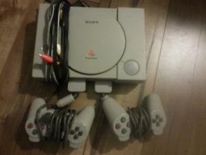 Sony PlayStation 1 with games/memory card