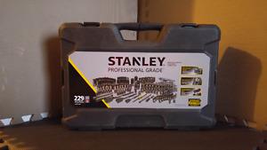 Stanley Black Chrome Socket Set