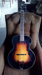 The Loar LH300-VS Acoustic Archtop