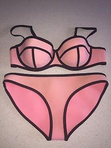 Triangl Swimsuit (Coral)
