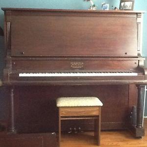 Upright piano