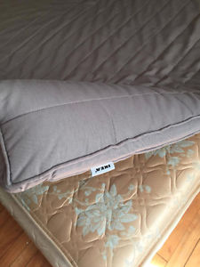 Urgent: $50 for a Queen Mattress and BoxSpring!!!